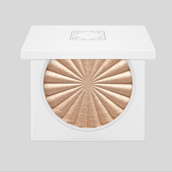 OFRA Highlighter - Rodeo Drive Liquid to Powder - Picture 2 of 6